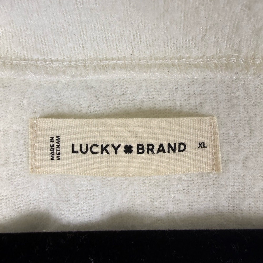 Lucky Brand Women’s V-Neck High-Low Pullover, White, XL - Picture 4 of 4